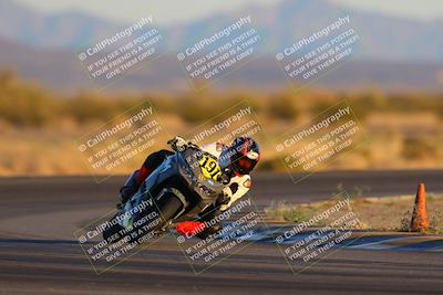 media/Jan-21-2023-CVMA (Sat) [[b9eef8ba1f]]/Race 13 500 Supersport-350 Supersport/